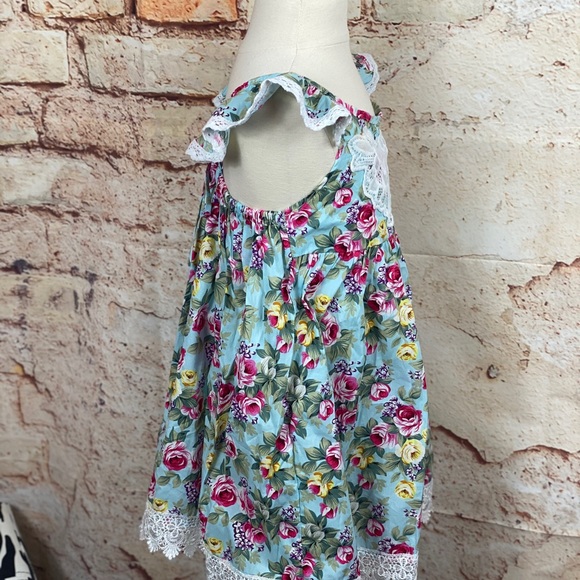 HP-NWT Tip Toeing Roses Crochet Hem Dress - Picture 9 of 12